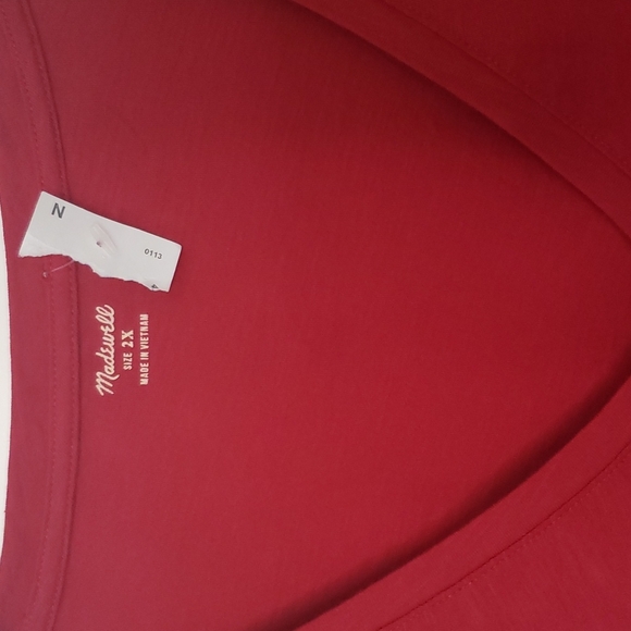 Madewell 2X V-neck short sleeves red top nwt - Picture 2 of 4